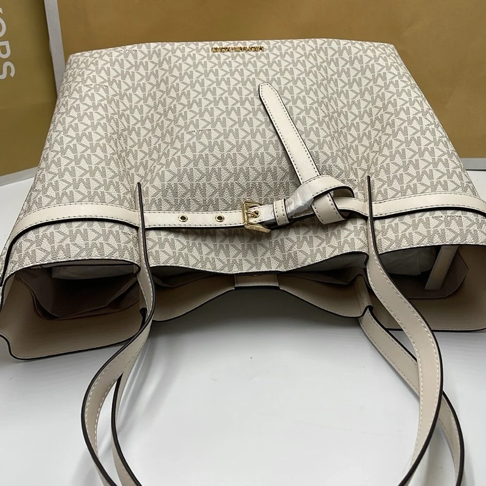 Michael Kors Emilia Large Logo Tote Bag  COLOR LT CRM MULTI NWT